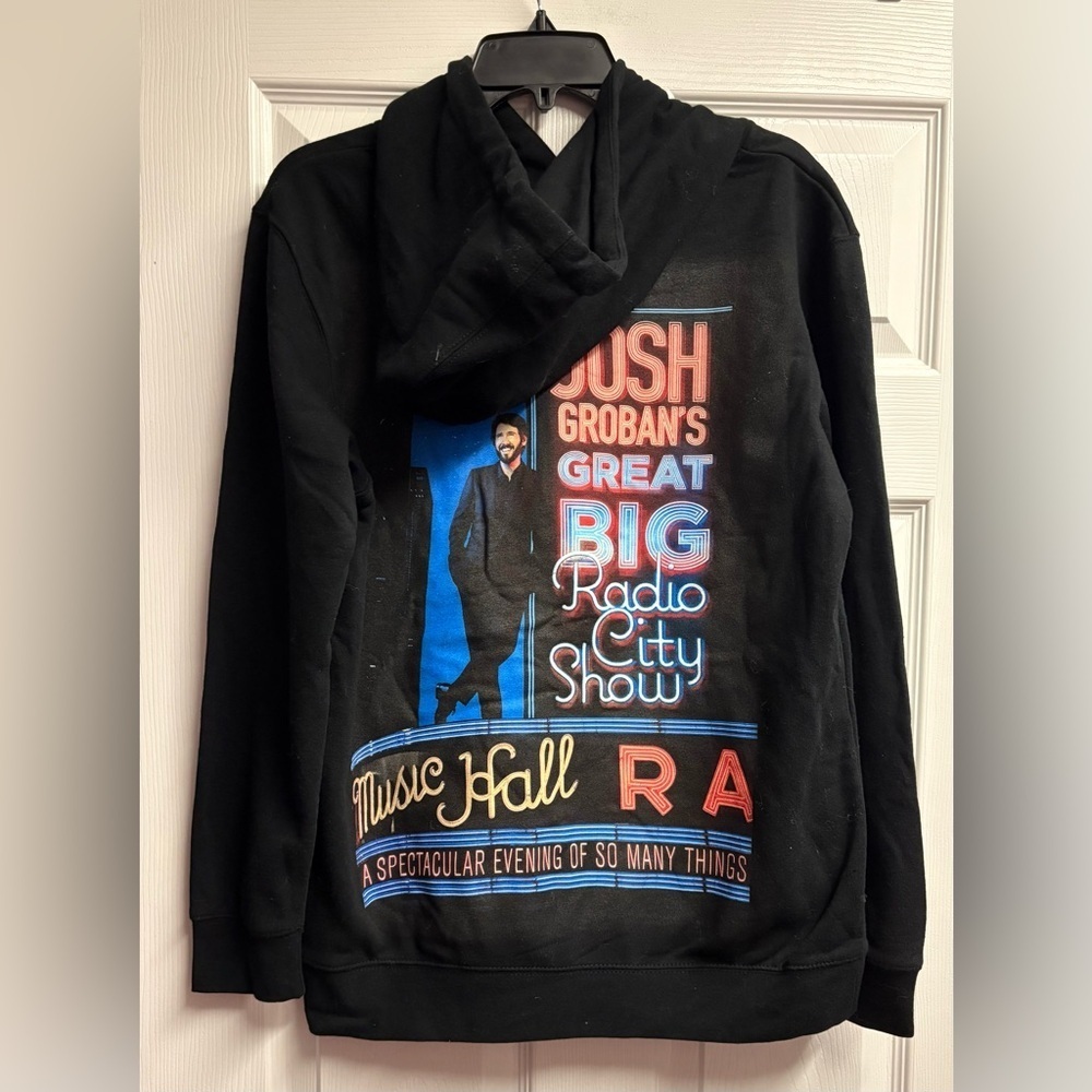 NWOT The Thread Shop Josh Groban Graphic Hoodie Sweatshirt Size Small - Picture 3 of 3